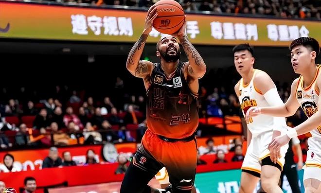 乐动官网关于山东男篮发布备战花絮，国际比赛日刷新队史纪录，欧篮联任务艰巨，训练强度明显提升的信息